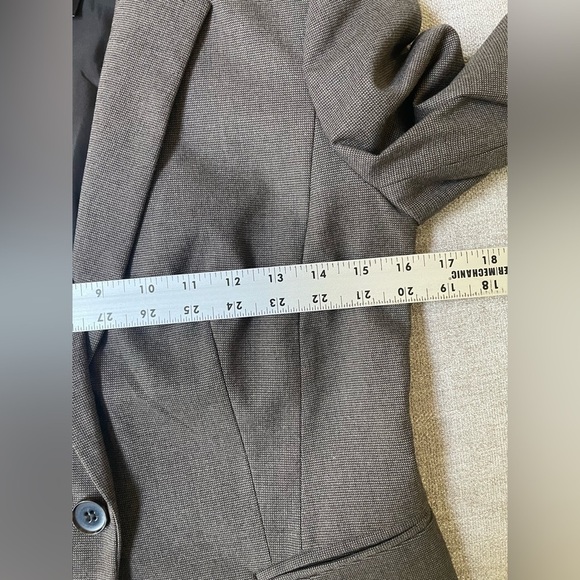 Ann Taylor Petite Long Sleeve One Button Fully Lined Fitted Blazer Jacket Cocoa - Picture 6 of 10